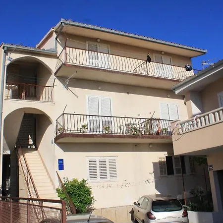 With Parking Space - Makarska - 6854 Башка-Вода